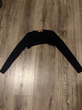Women’s Black Cropped Shrug Sweater